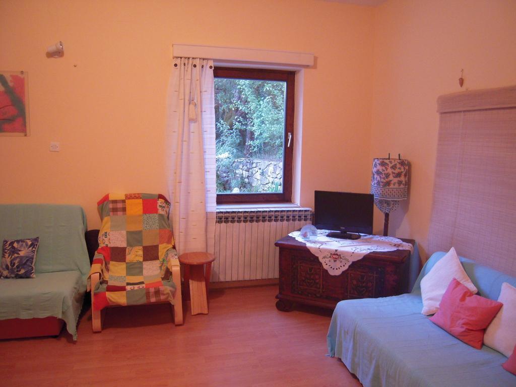 Apartments Ljuba I Mare Malinska Zimmer foto